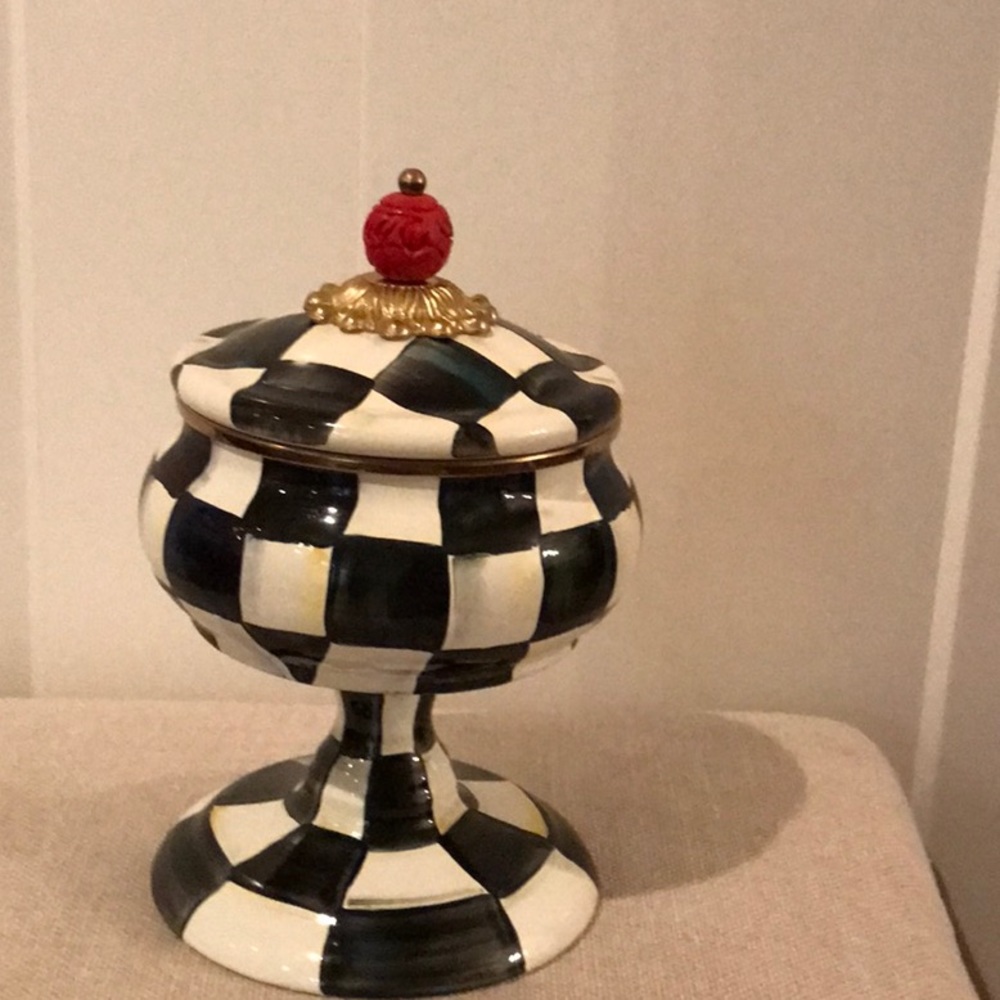 MACKENZIE CHILDS Courtly Check Enamel Curiosity Pot.